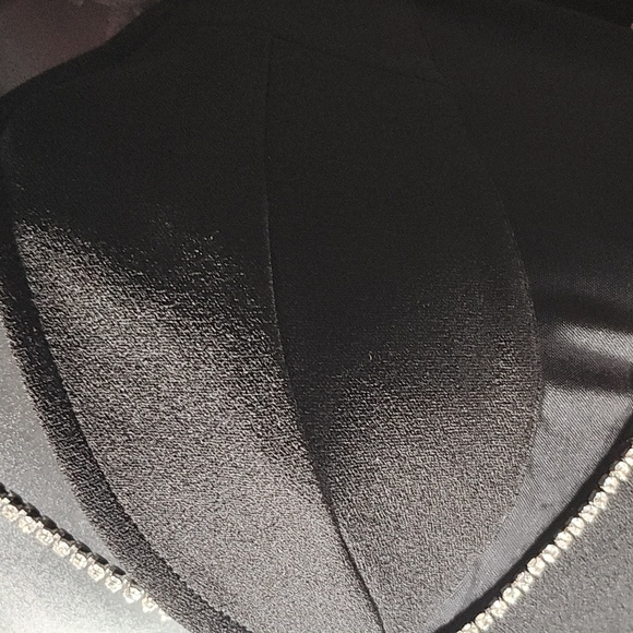 Heiress Beverly Hills Elegant Black Evening Dress. - Picture 7 of 16